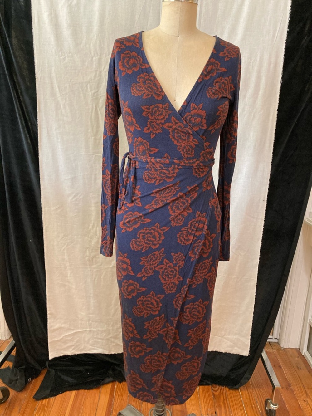 Forever 21 Navy Wrap Midi Dress with Rust Floral
